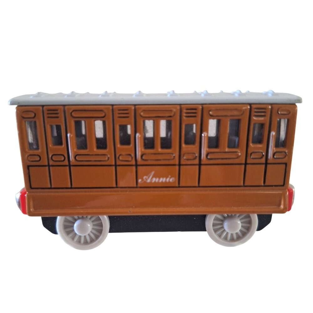 Annie Thomas & Friends Take N Play Railroad Diecast Coach Train Car Magnetic 3"